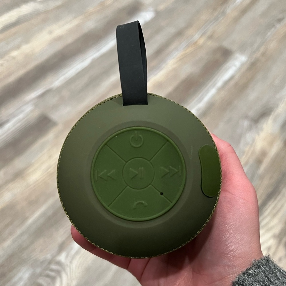 Merkury Portable Bluetooth Speaker - Picture 3 of 7